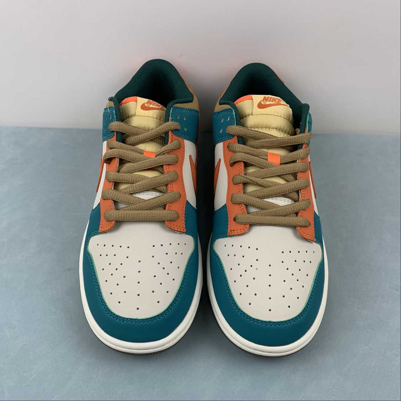 Dunk Low Pine Kumquat
