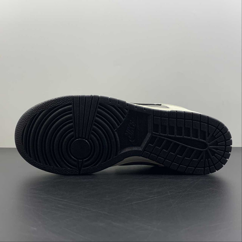 Dunk Low Martens Adrian