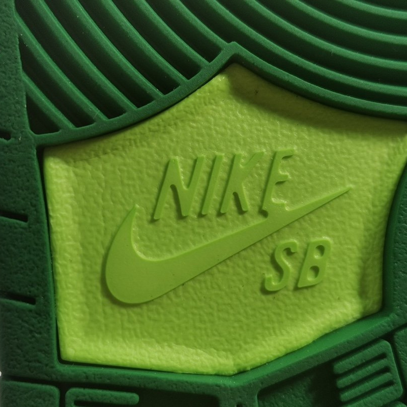 SB Dunk Low x Ben Jerry's Chunky Dunky