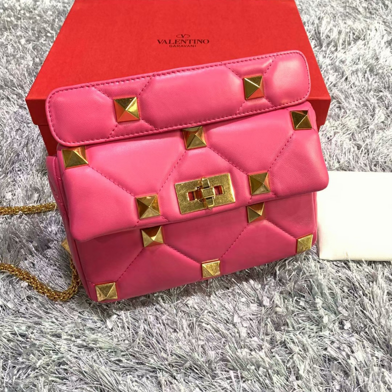 Valentino Garavani Roman Stud Shoulder Bag Pink