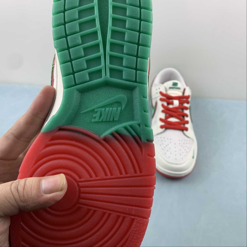 Dunk Low Merry Christmas Undefeated Red