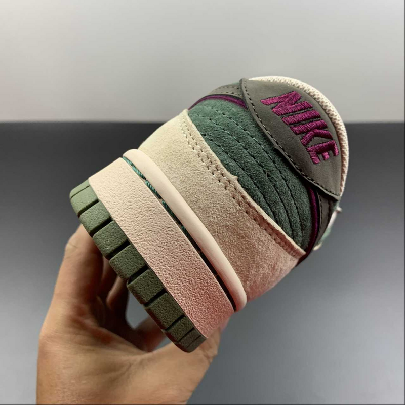 Dunk Low Mocha Style Malev