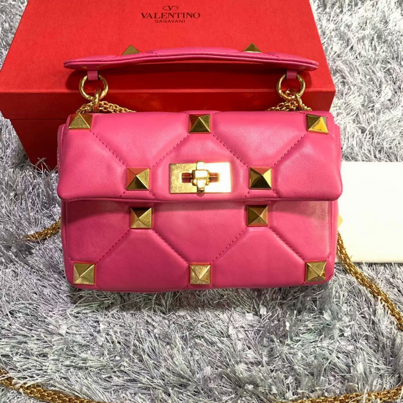 Valentino Garavani Roman Stud Shoulder Bag Pink