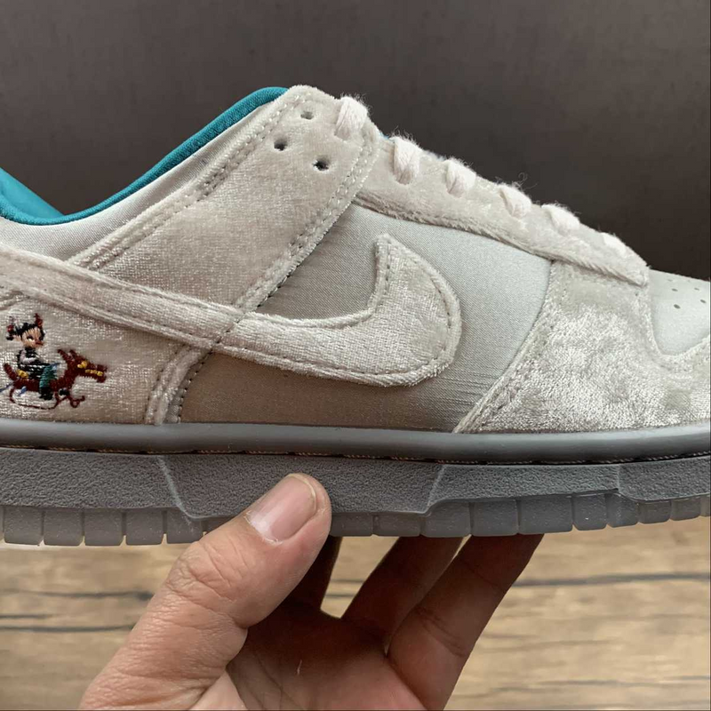 Dunk Low Ice