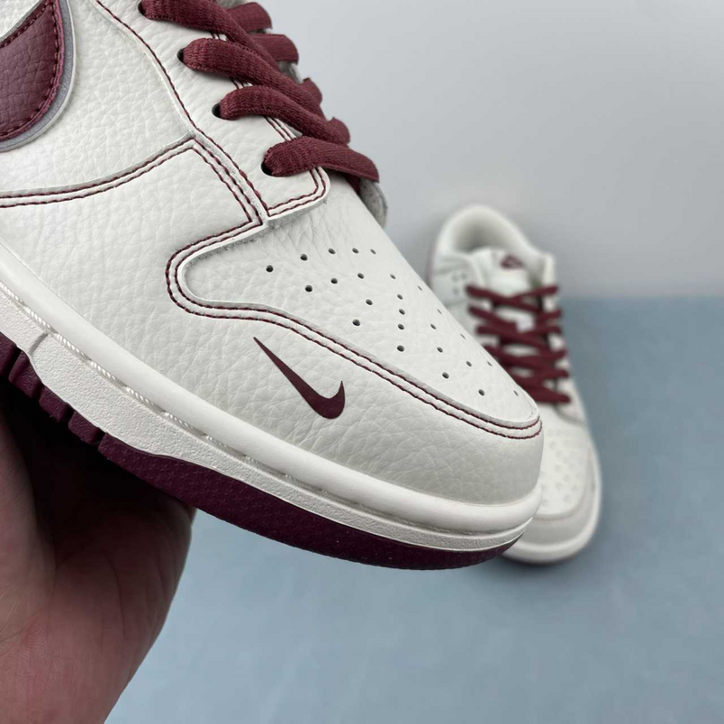 Dunk Low The North Face Red And White