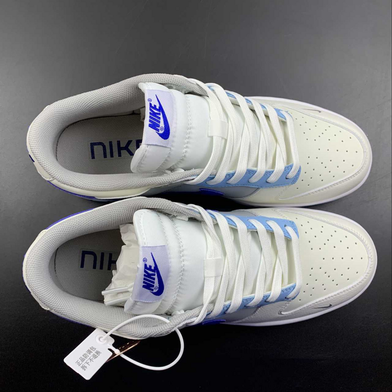 Dunk Low Ivory Hyper Royal