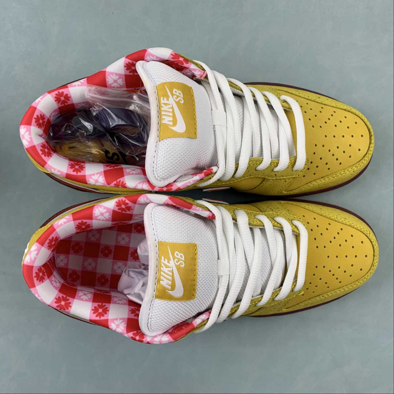 Dunk Low Yellow Lobster
