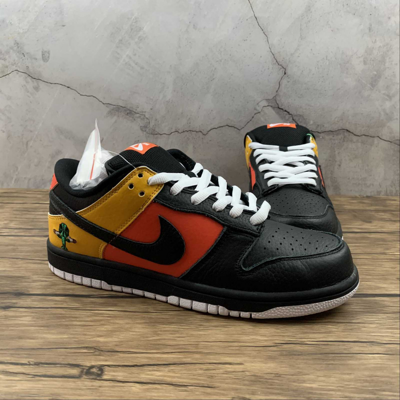 Dunk Low Raygun